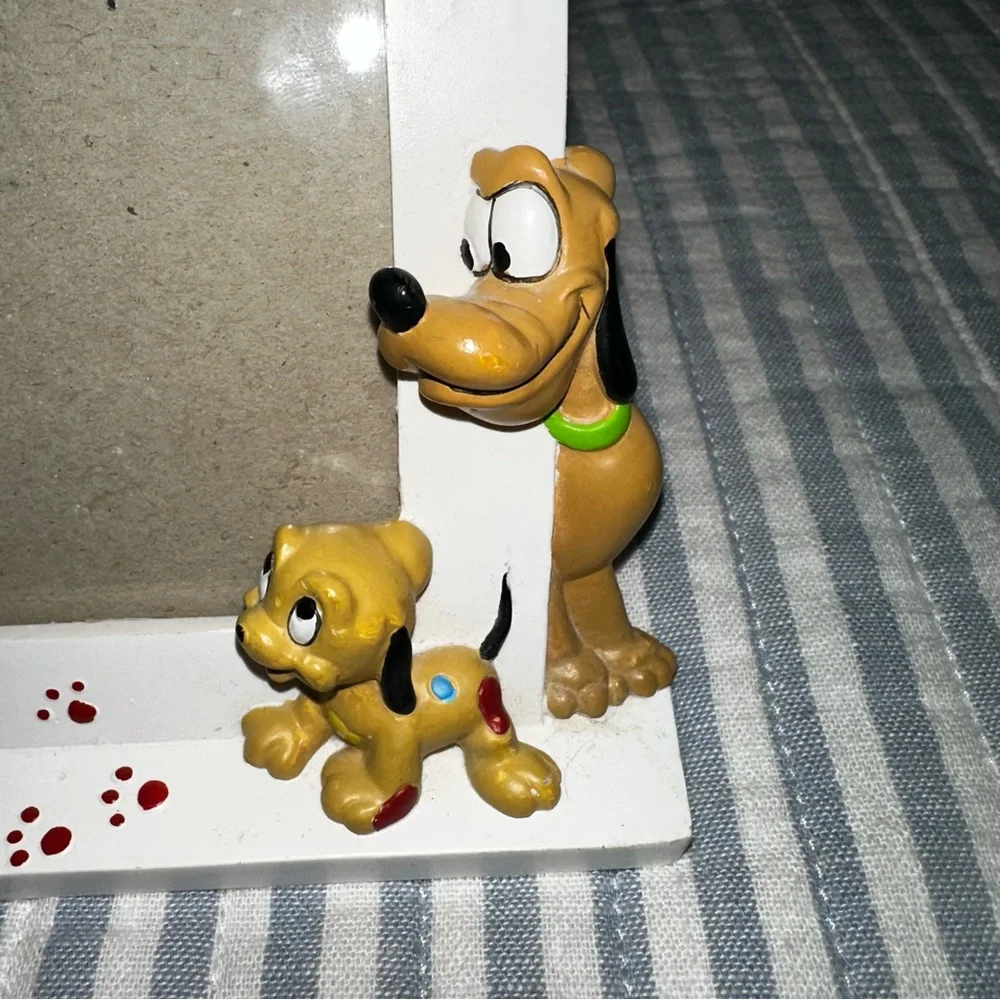 WALT DISNEY CO RESIN 5.5